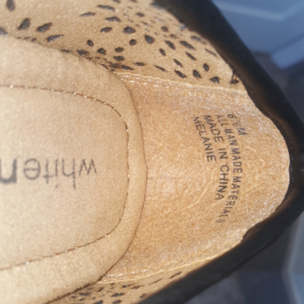 WHITE MOUNTAIN black flat shoes - Picture 8 of 8